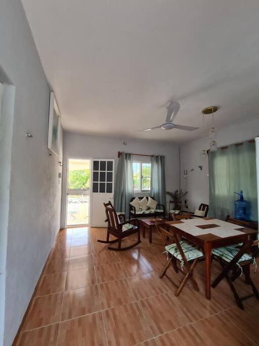 Casa Perla Marina, Pequena Casa Frente A La Playa. Apartment Ел Куйо Екстериор снимка