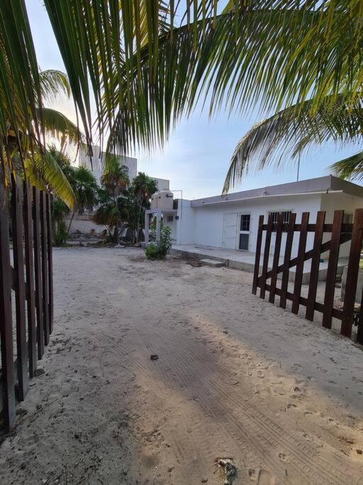 Casa Perla Marina, Pequena Casa Frente A La Playa. Apartment Ел Куйо Екстериор снимка