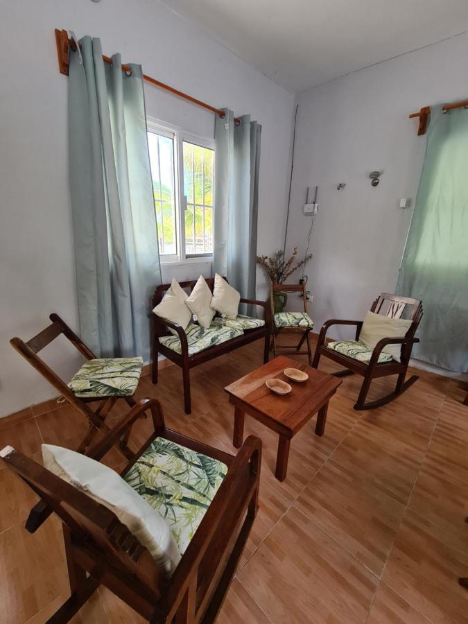Casa Perla Marina, Pequena Casa Frente A La Playa. Apartment Ел Куйо Екстериор снимка